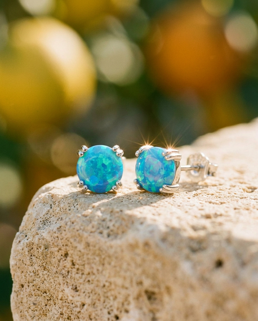 Mondo Studs