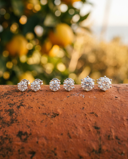 Solitario Studs
